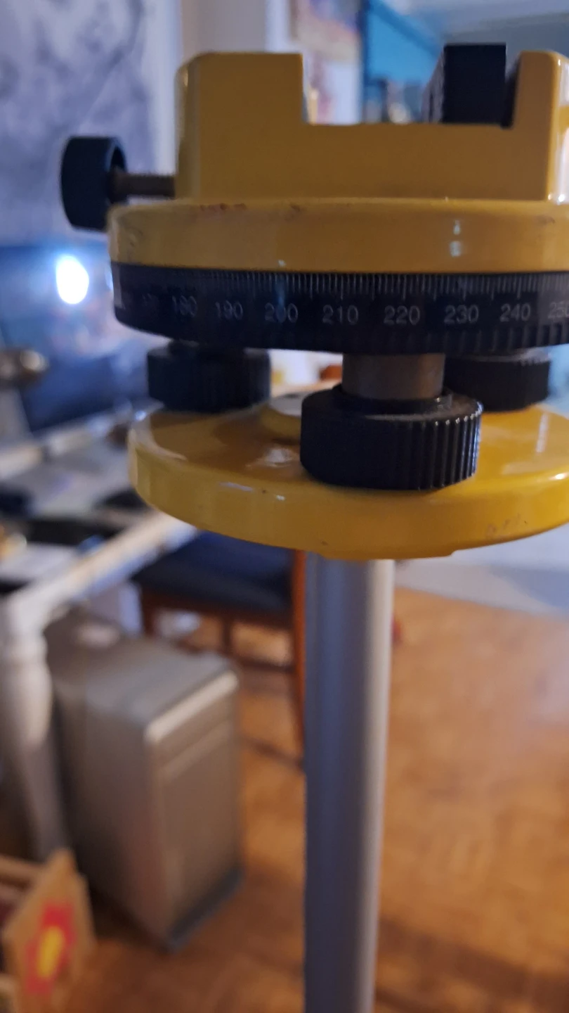 Surveyor's Tripod with Level - photo 3