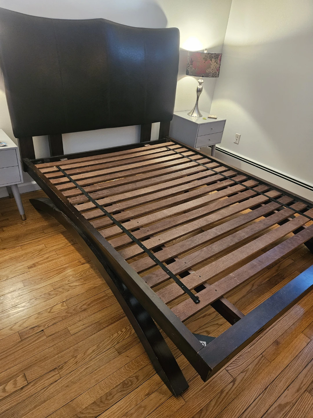 Brown Leather Dark Wood Queen Size Bed Frame - photo 2