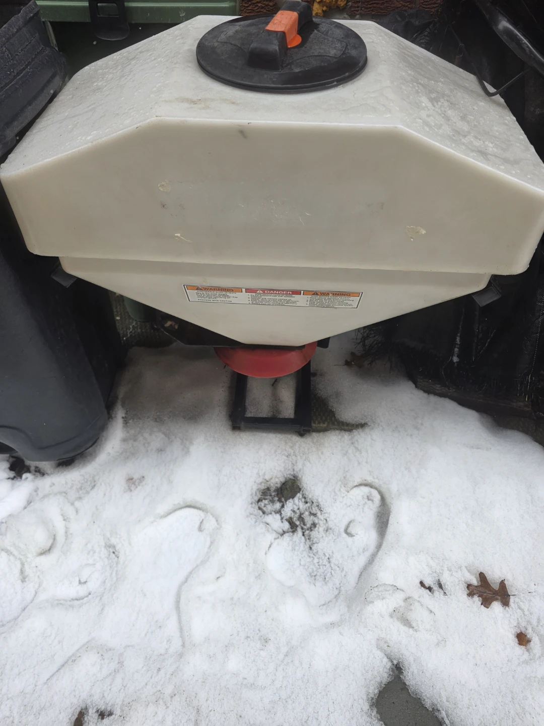 Salt tailgate Spreader