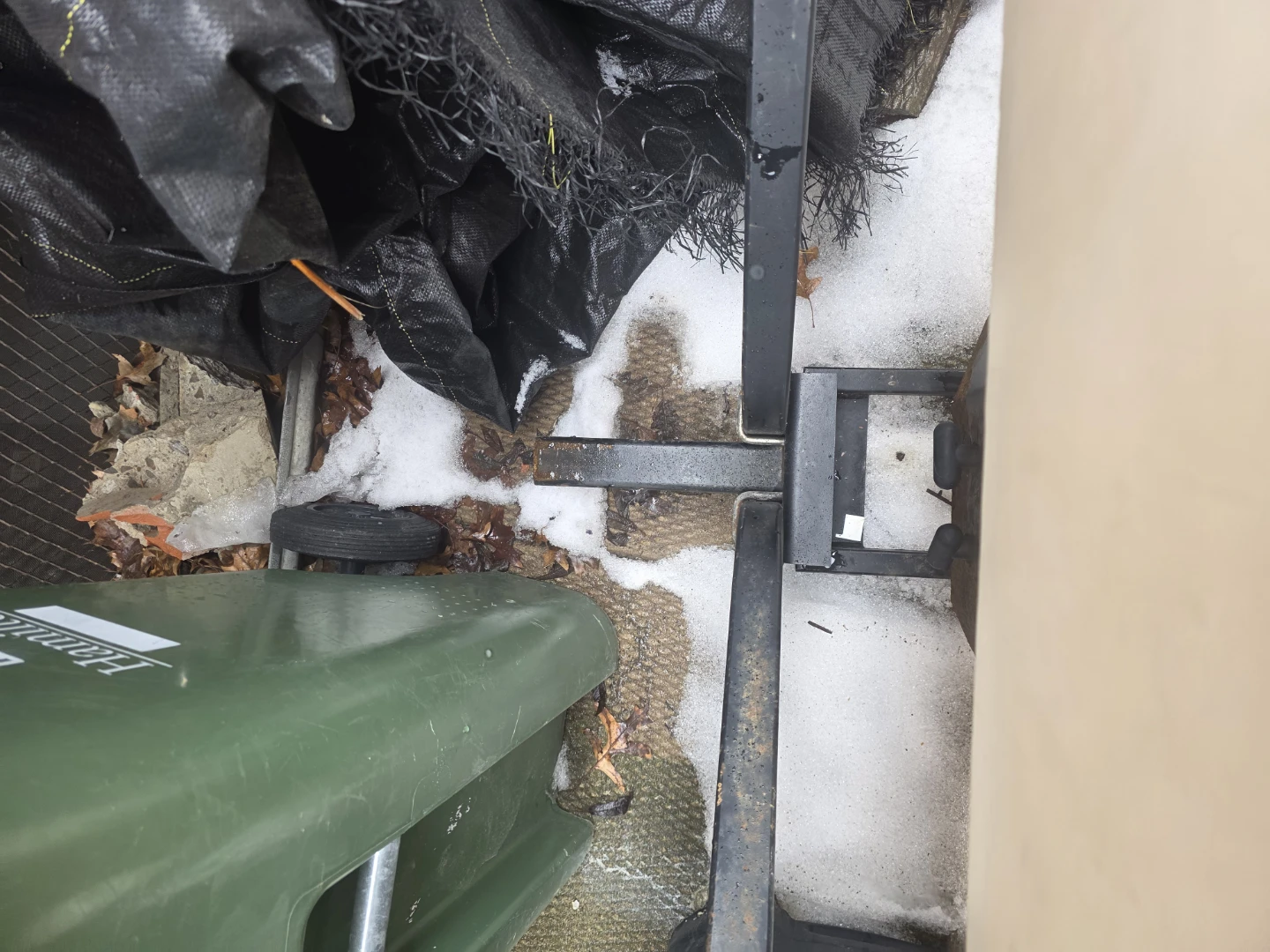 Salt tailgate Spreader - photo 3