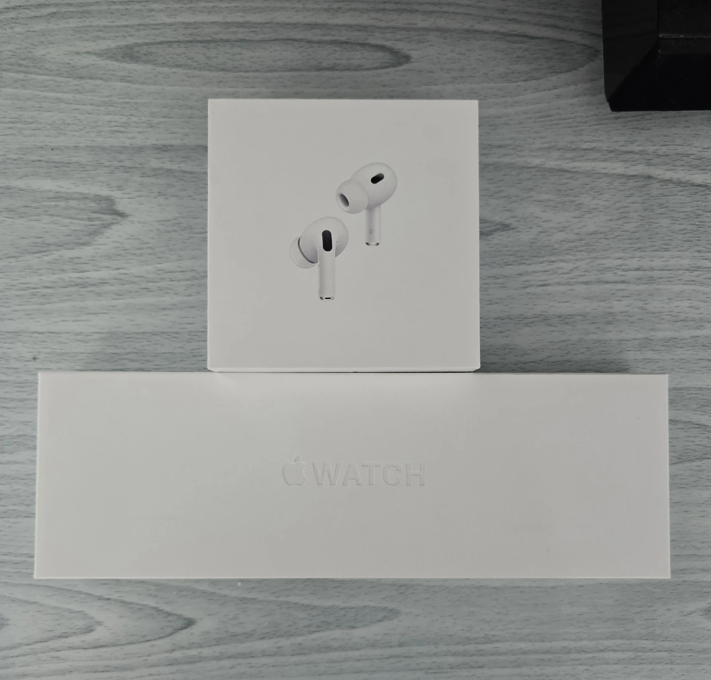 Apple Watch Series 9 (GPS and Cellular) & AirPods Pro (2nd Gen)