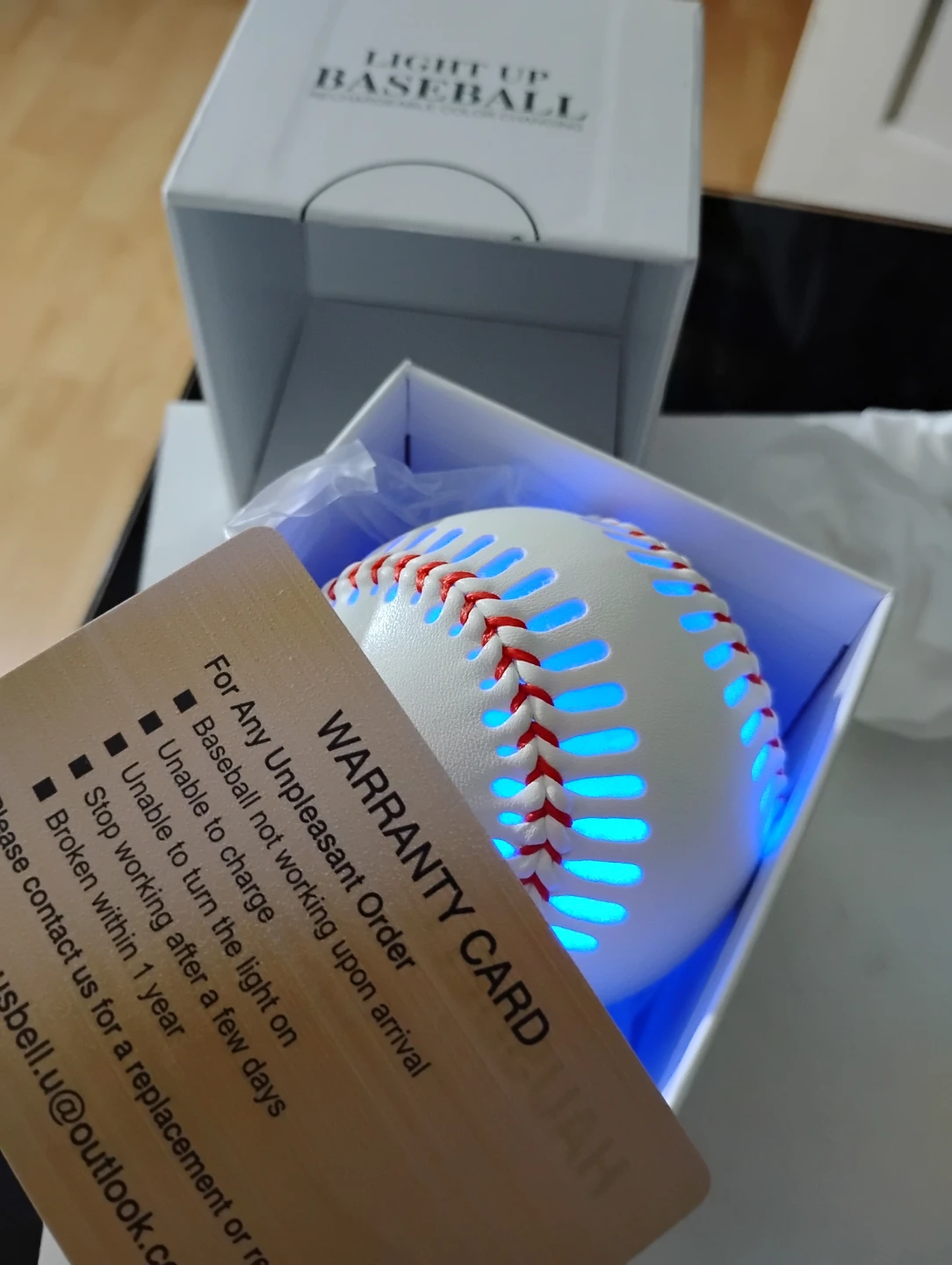 🧡🧡🧡HAUSBELL Light Up Baseball - Changes Color
