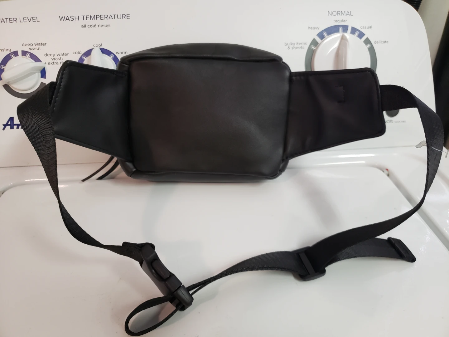 Brandnew L.A. Express Black Faux Leather Fanny Pack - photo 2