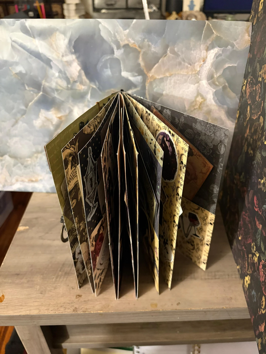 Gothic Skull Rose Junk Journal - photo 2