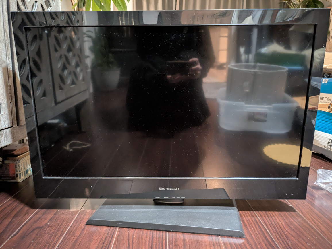 🏆 Emerson 32 inch LCD tv