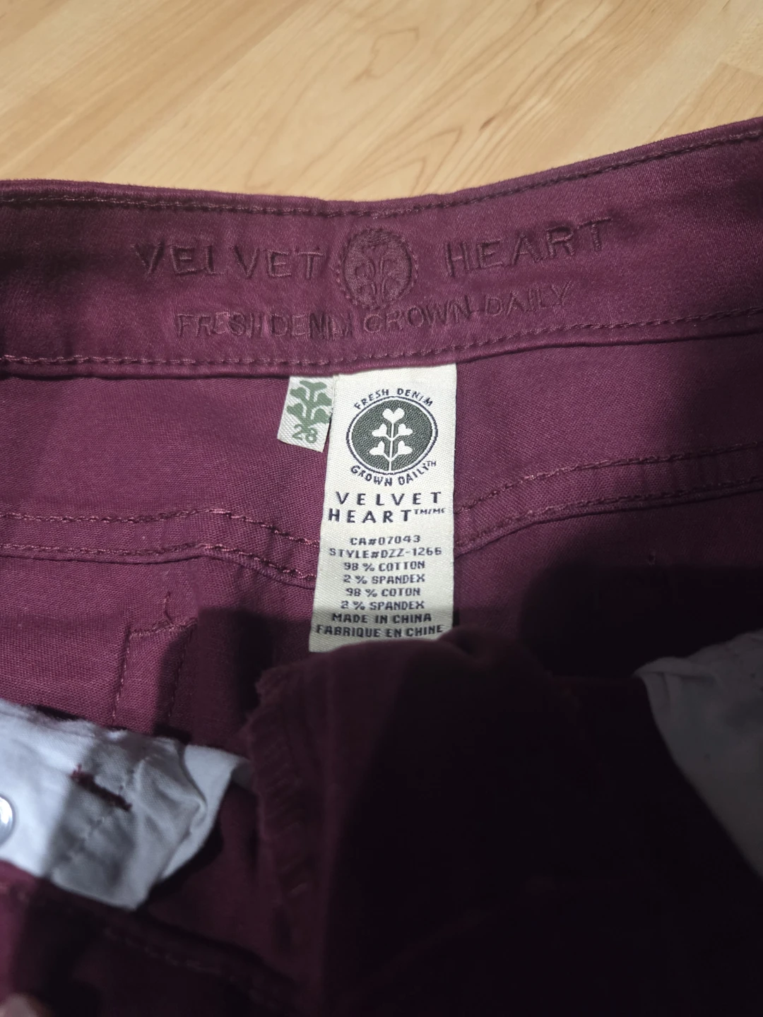 Velvet Heart Burgundy Skinny Jeans Size 28 - photo 3