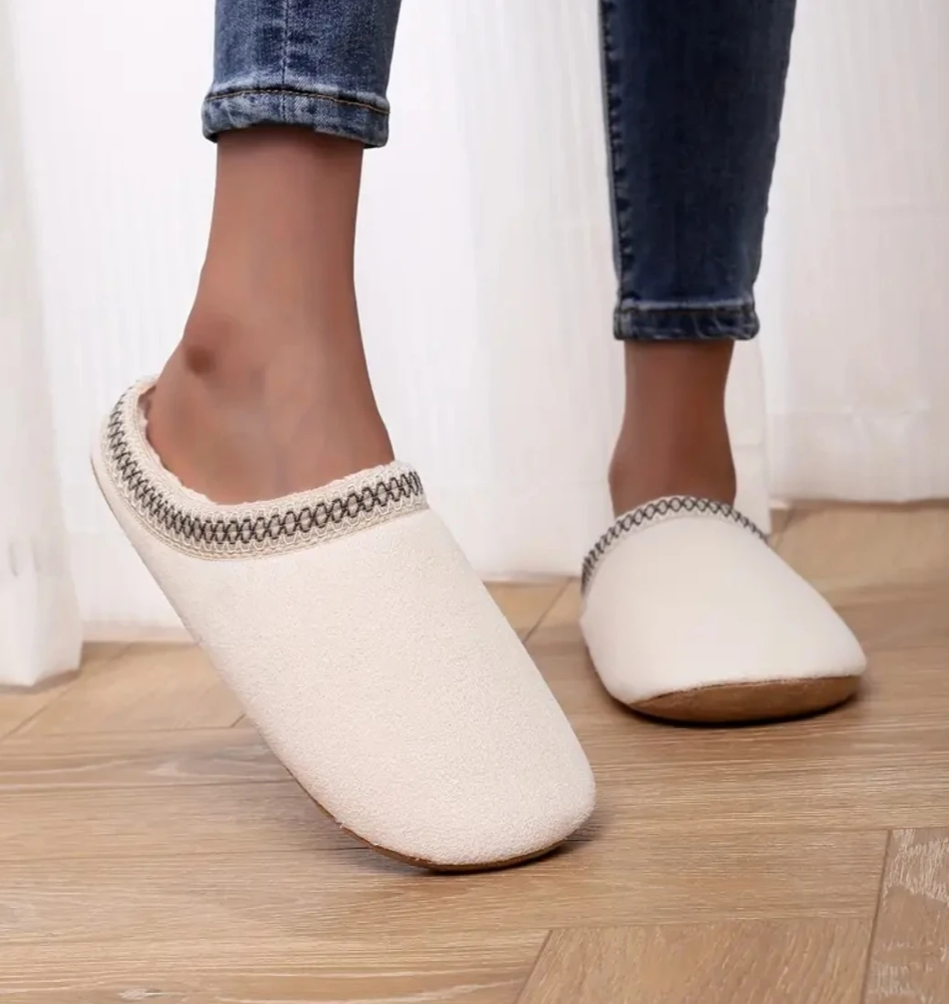 Comfy Slippers. Size 6 to 7. New - photo 2