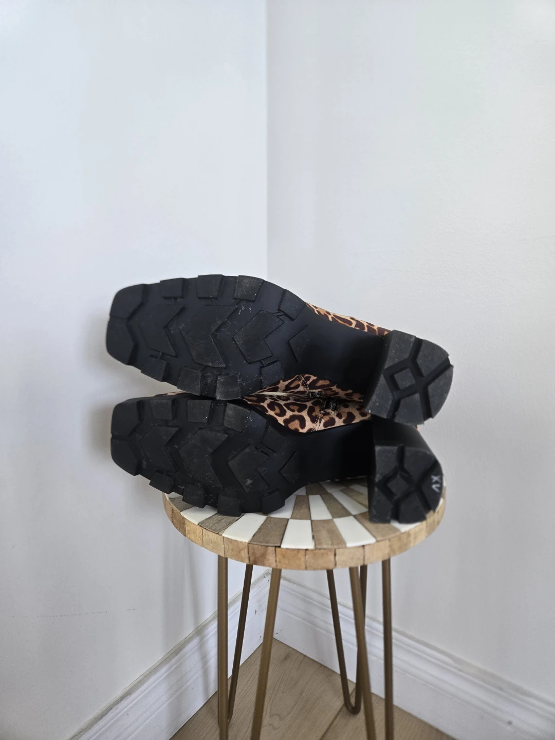Design Lab Leopard Print Ankle Boots Size 8 - photo 3