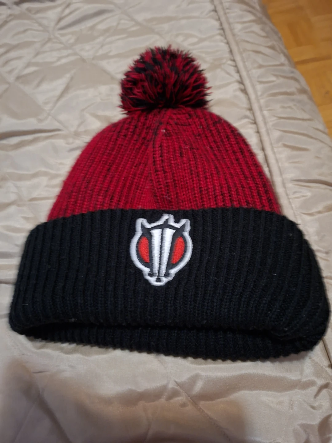 Two Toques: Red/Black Pom Pom and Orange "Fuel Carbureter"🏆 - photo 3