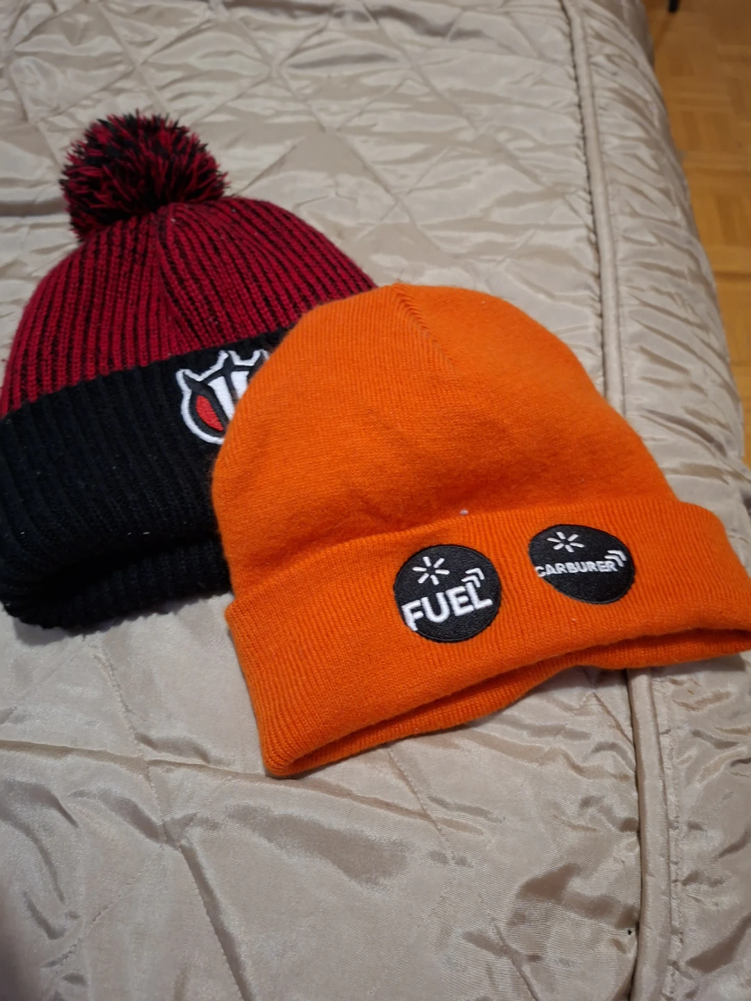 Two Toques: Red/Black Pom Pom and Orange "Fuel Carbureter"🏆 - photo 5