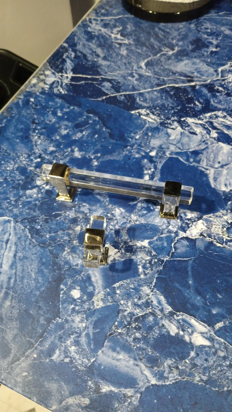 Crystal Cabinet Drawer Pulls 2 sizes $20 Over 30 pieces! - photo 5