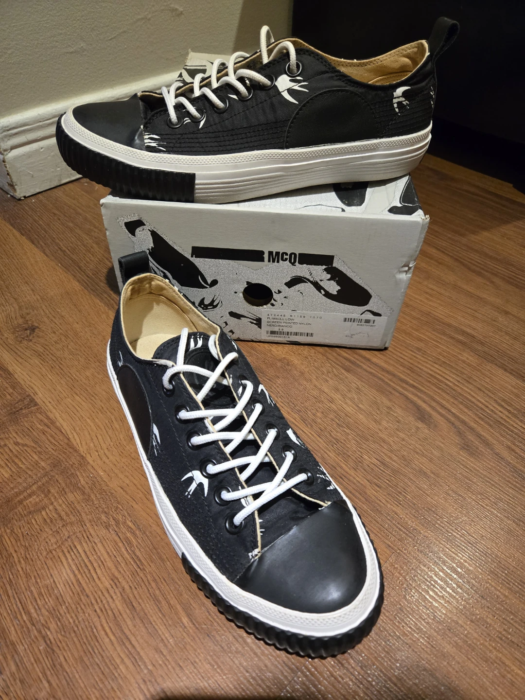 MCQ Alexander McQueen Swallow Swarm sneakers