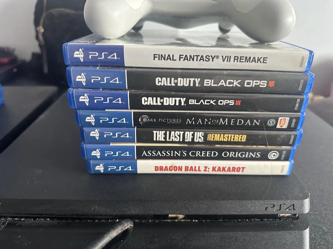2 PlayStation 4 Consoles with Games and Controllers - photo 3