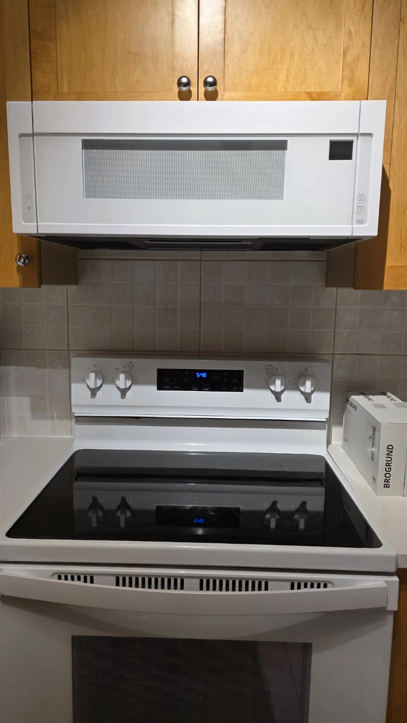 White gas oven and Over-the-Range Microwave
