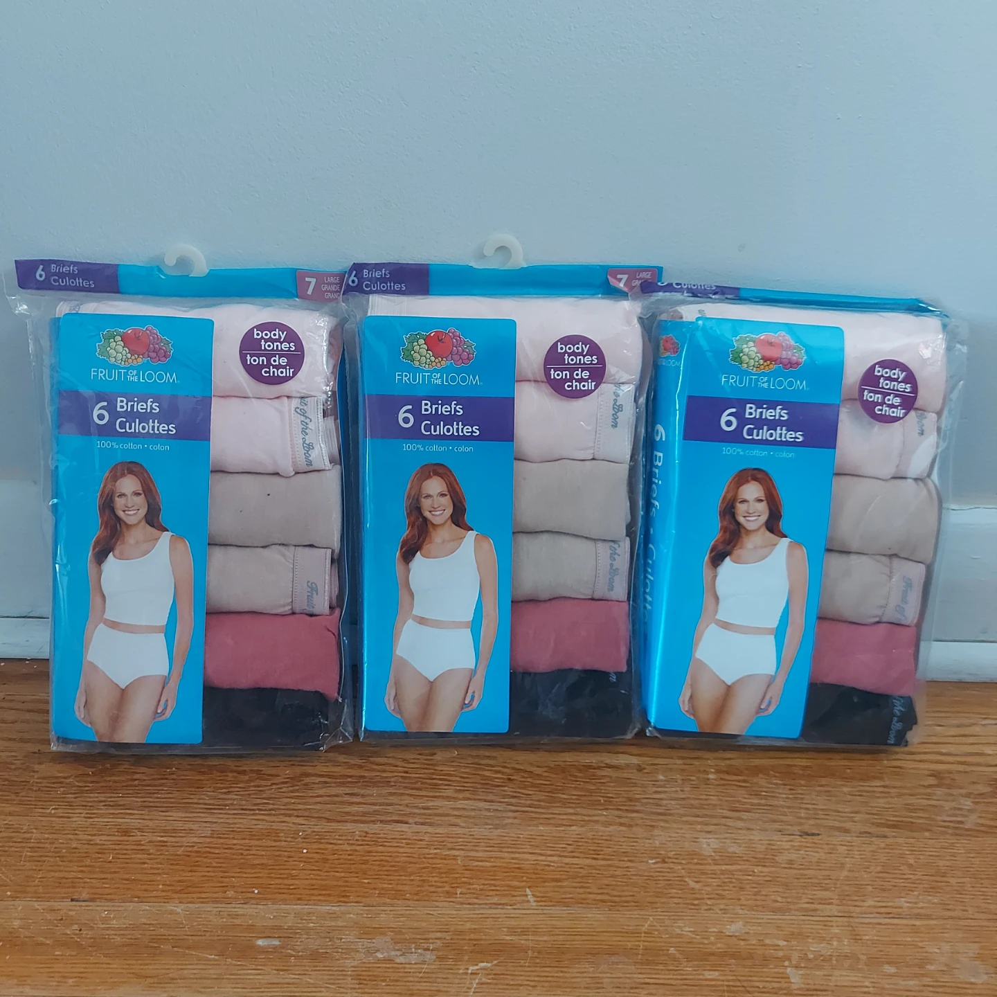 NEW - 3x Fruit of the Loom Women's Briefs - 6 Pack, Size 7 Large