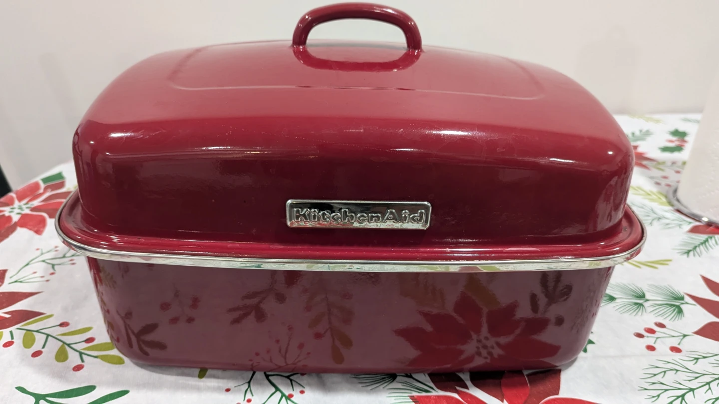 KitchenAid Porcelain Enamel Roaster Pan with Lid - 45 cm, 18"