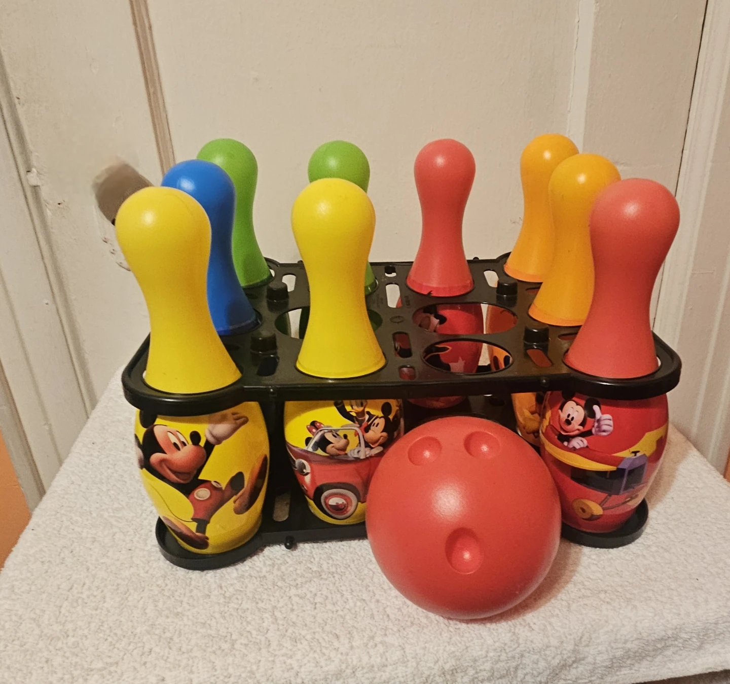 Kid bowling toy