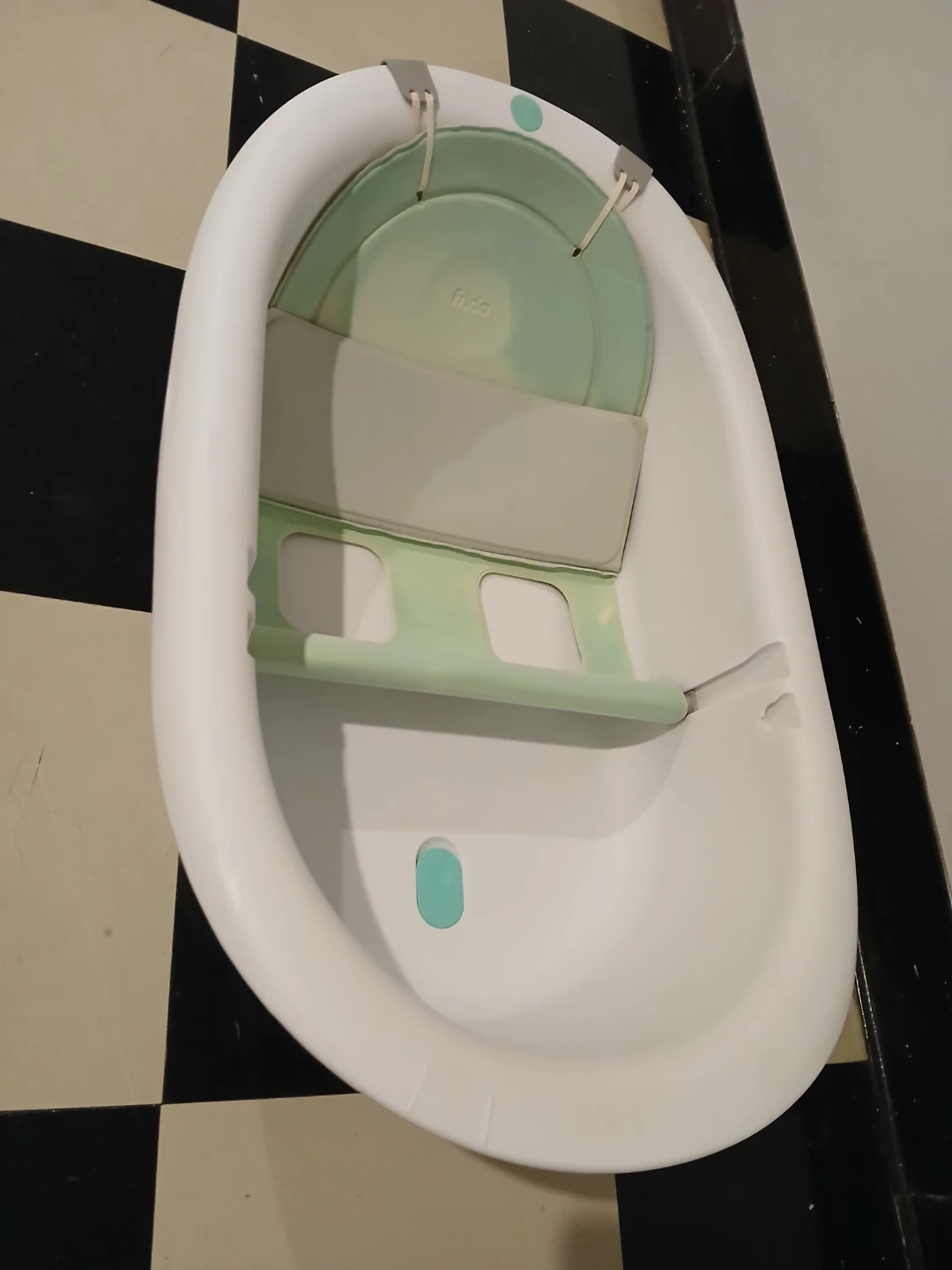 Frida Baby 4-in-1 Grow-with-Me Bath Tub
