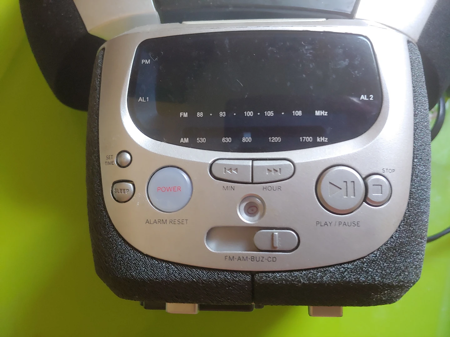 Magnavox AM/FM CD Clock Radio