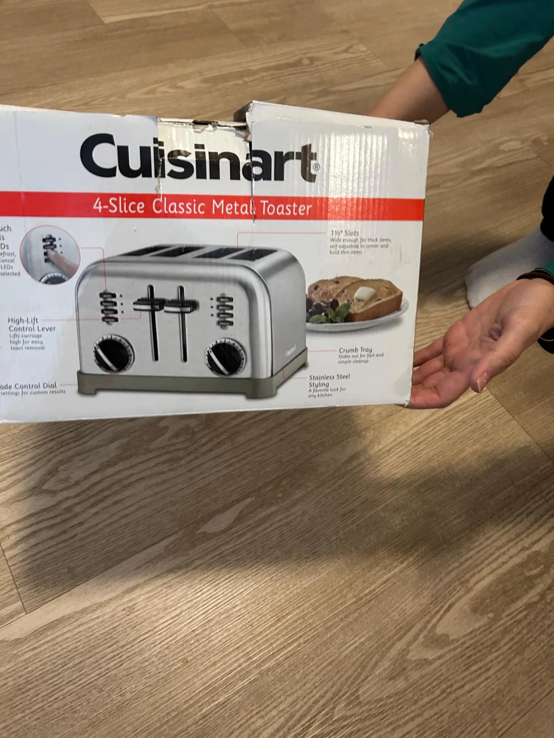 Cuisinart 4-Slice Classic Metal Toaster - photo 2