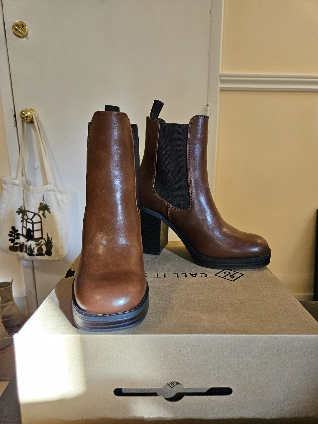 NWT Brown Leather Chelsea Boots