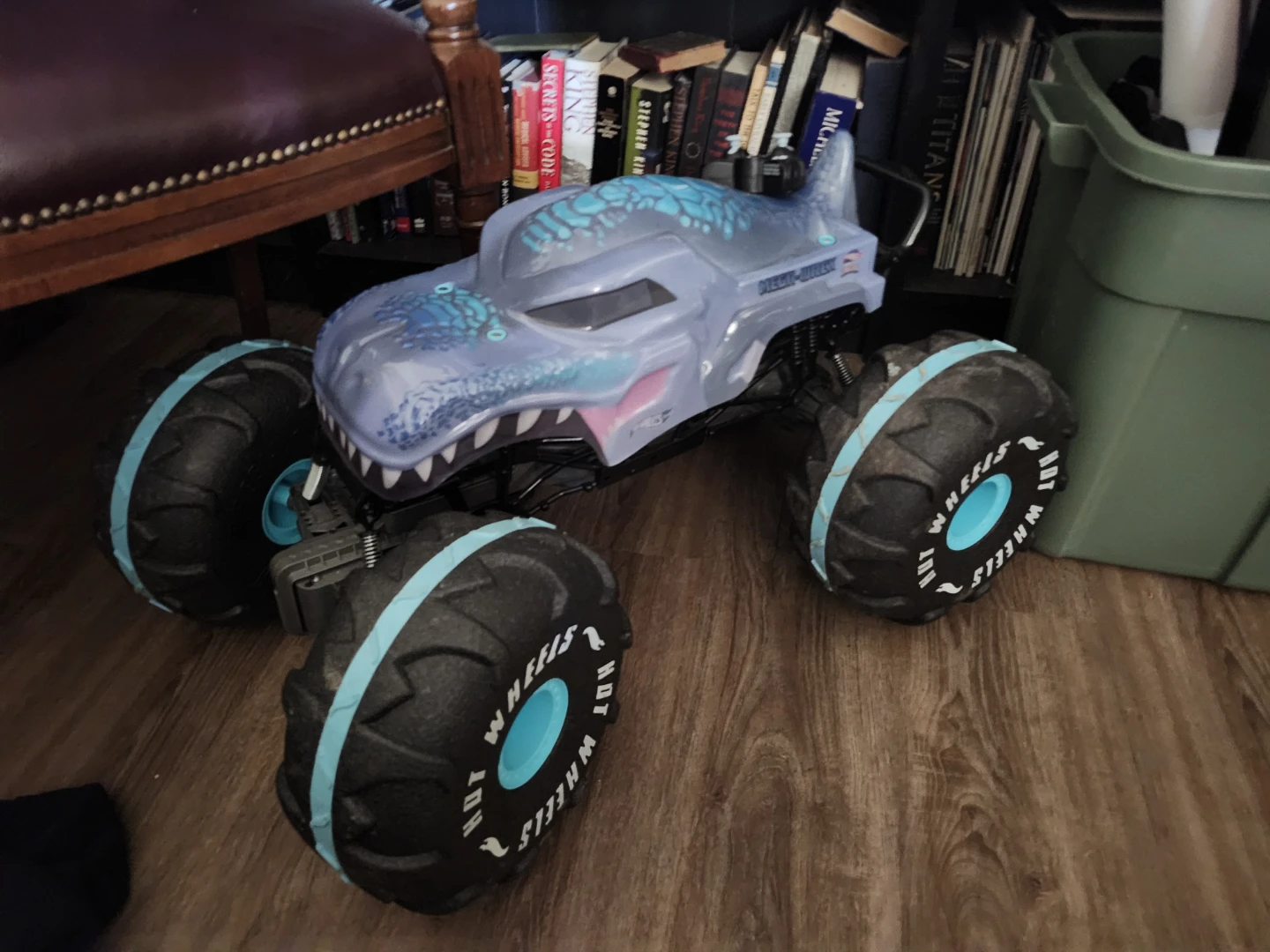 Hot Wheels Monster Truck - Shark Theme