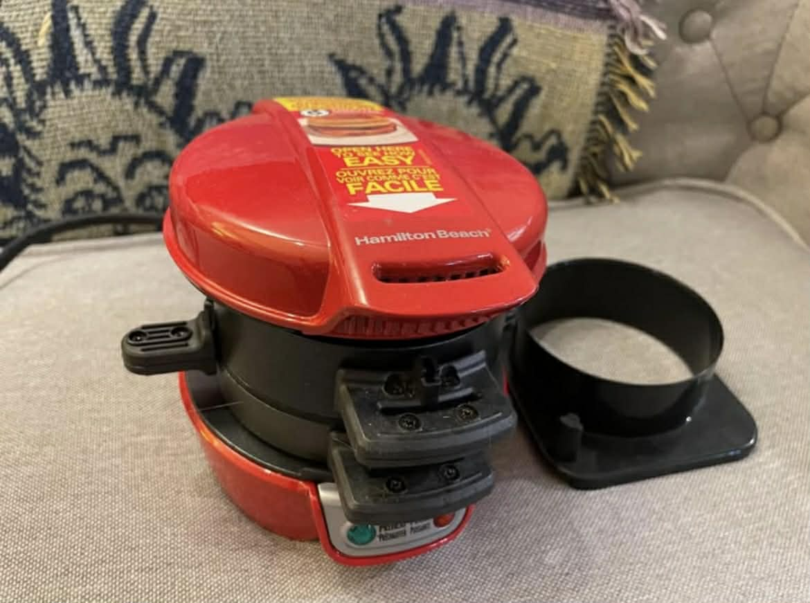 Hamilton Beach Breakfast Sandwich Maker - photo 3