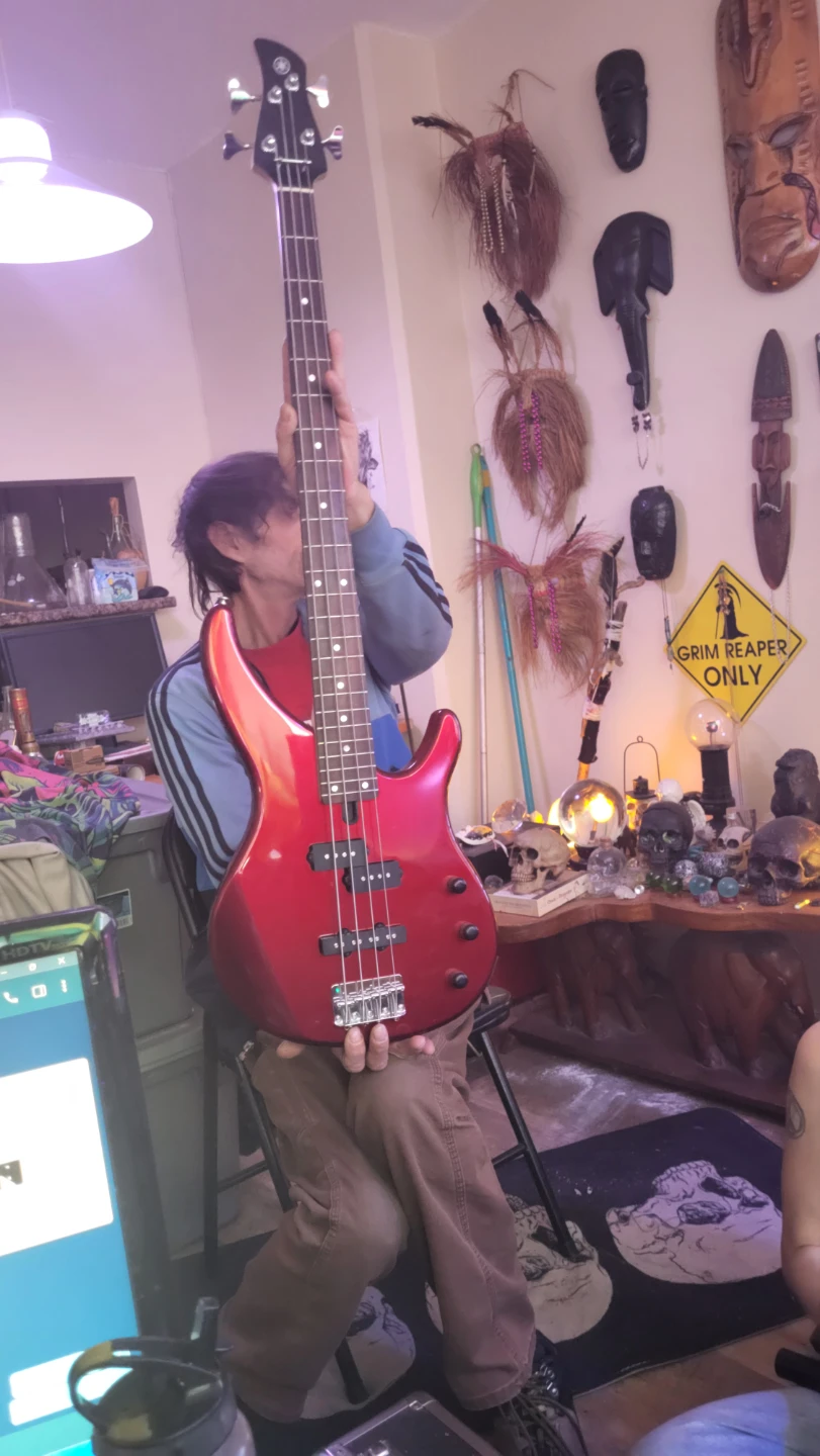 Red 4-String Bass Guitar - photo 2
