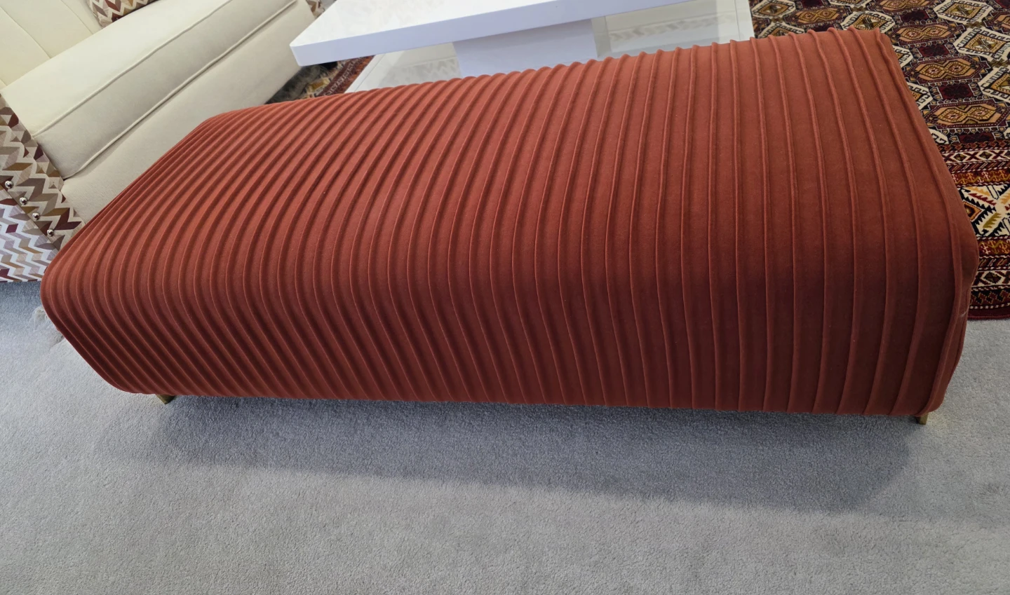 Modern Red Velvet Accent Bench - photo 2