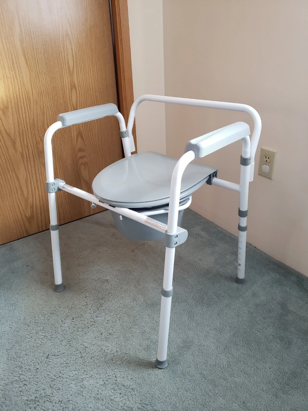 Bedside commode - photo 2