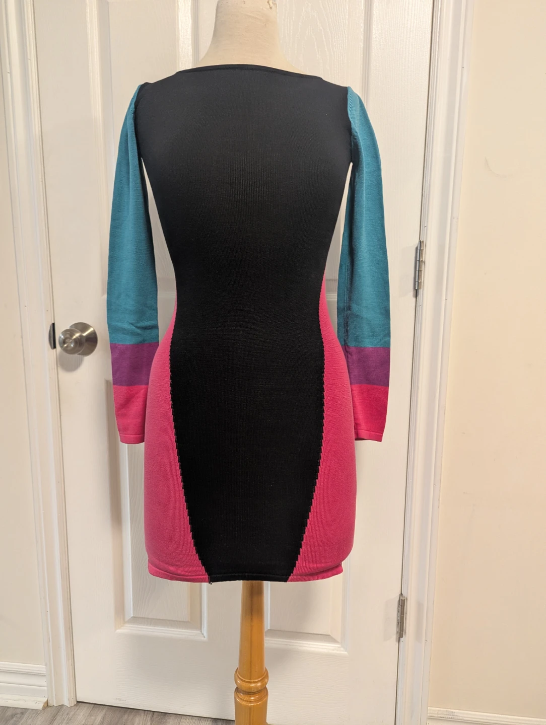 BCBGMAXAZRIA Colorblock Knit Dress XXS