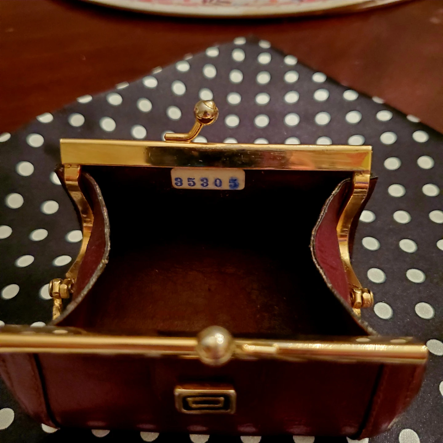 Vintage 1960 Etienne Aigner Oxblood Leather Coin Purse Italy - photo 4