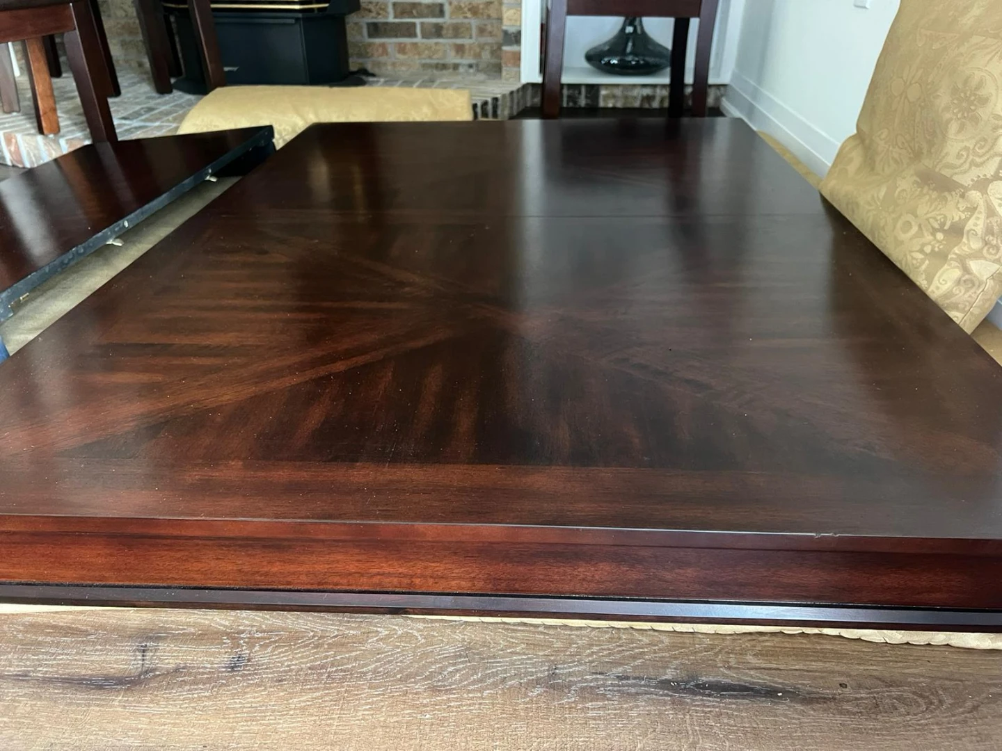Available - Extendable Dining Set - photo 2