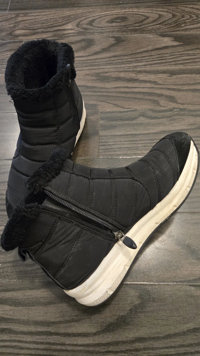 2 Black Quilted Winter Boots with Fur Lining - photo 3