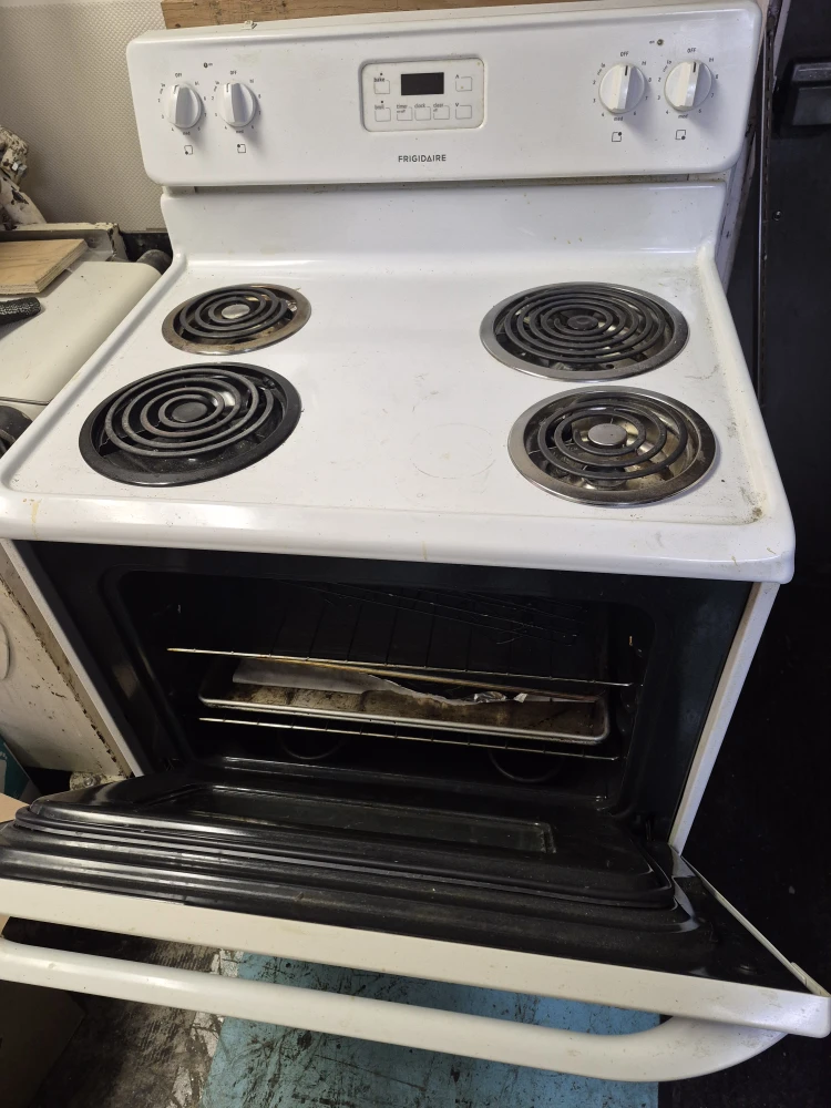 Frigidaire Electric Stove with Oven 🏆 - photo 3