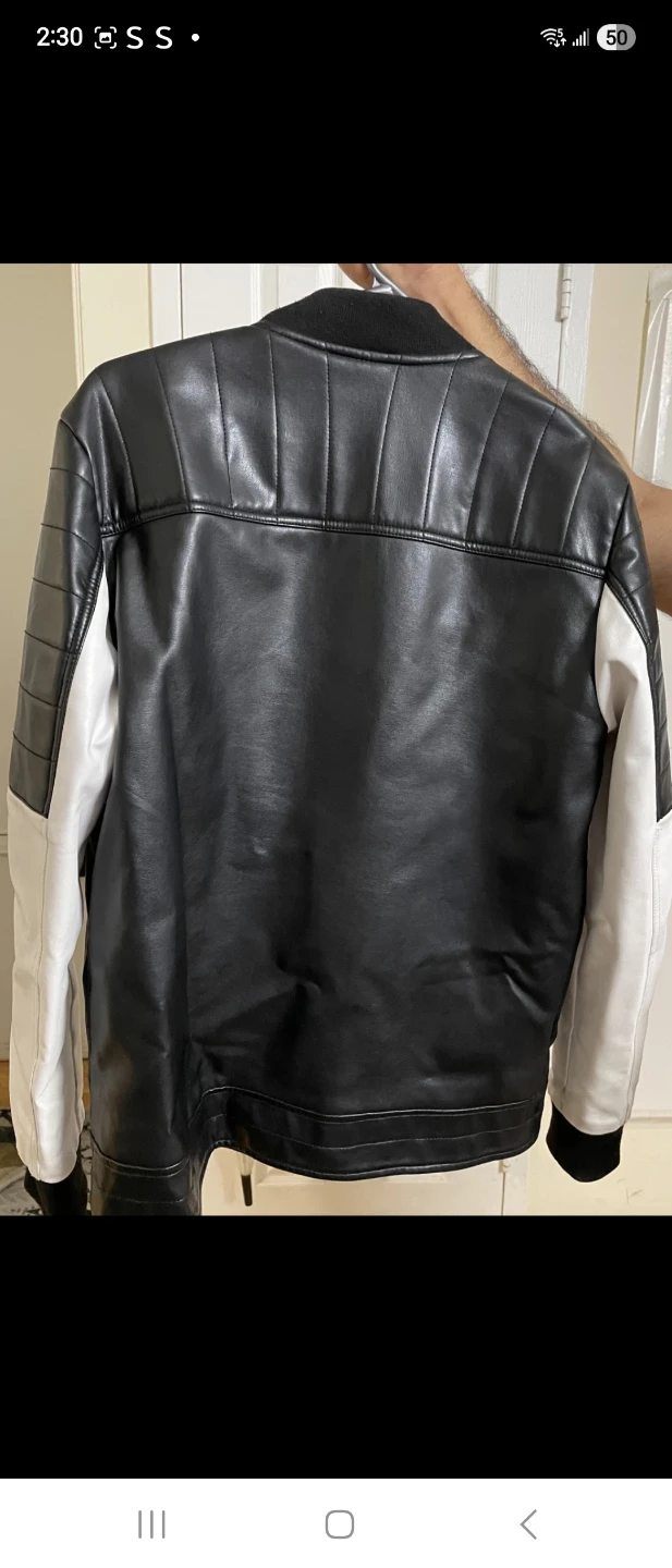Guess Black & White Bomber Jacket with Scorpion Detail - photo 2