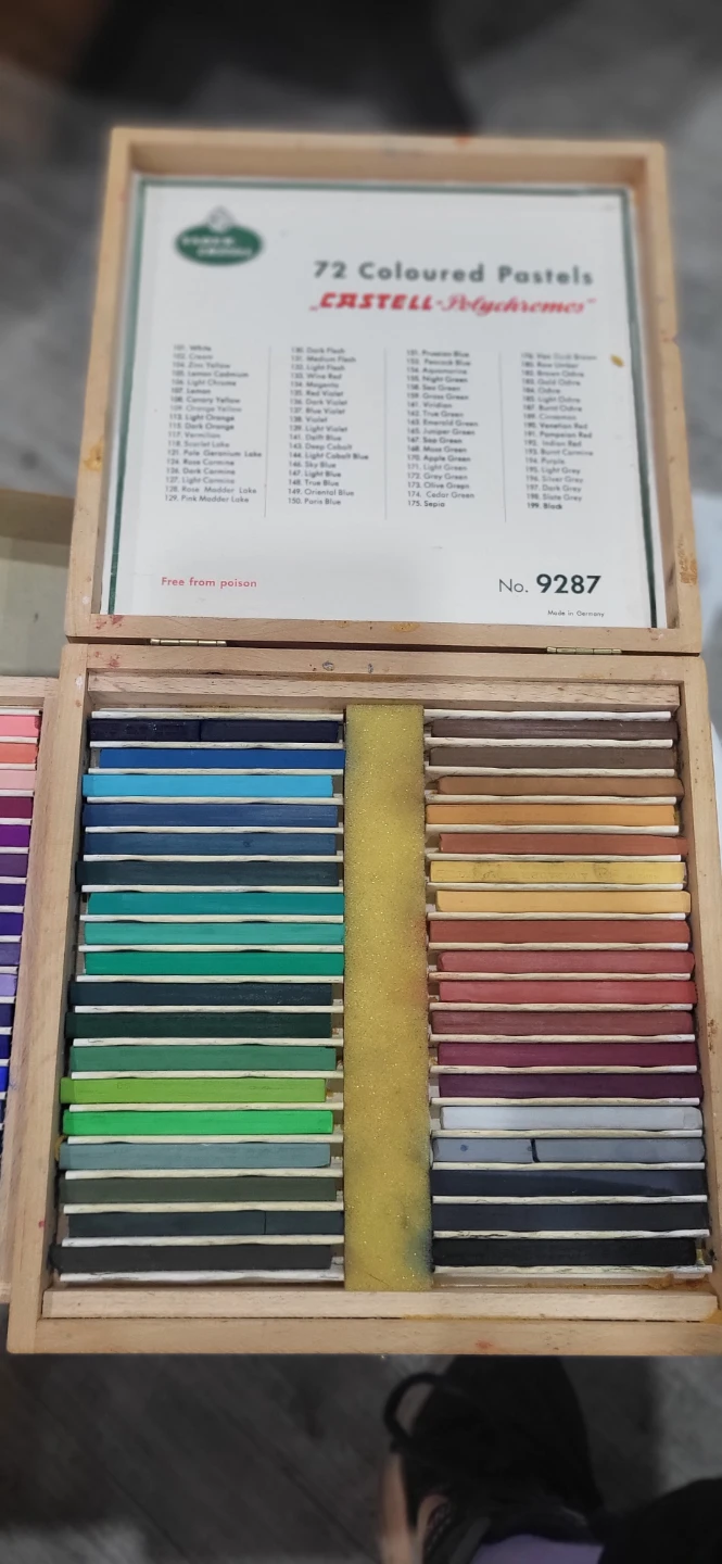 VINTAGE Faber-Castell Castell 72 Coloured Pastels Set