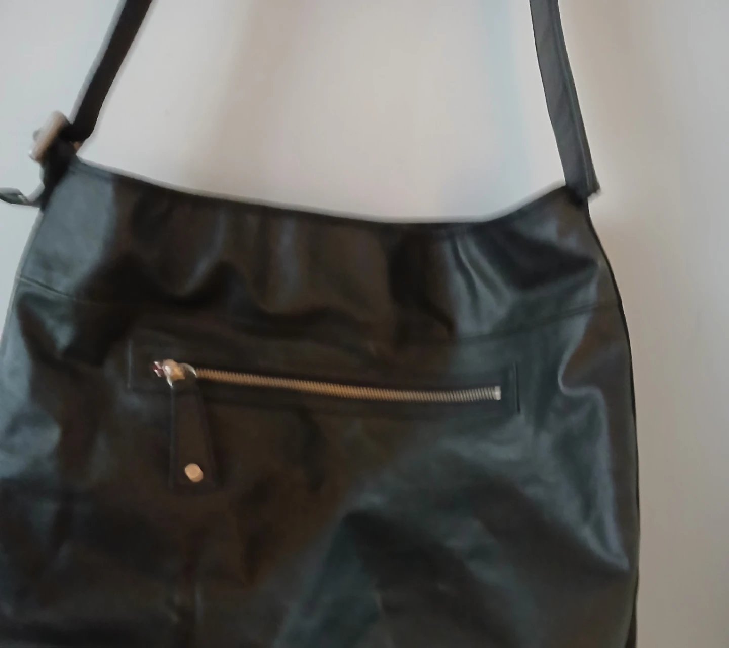 Lululemon Black Shoulder Bag/travel gym bag - photo 4