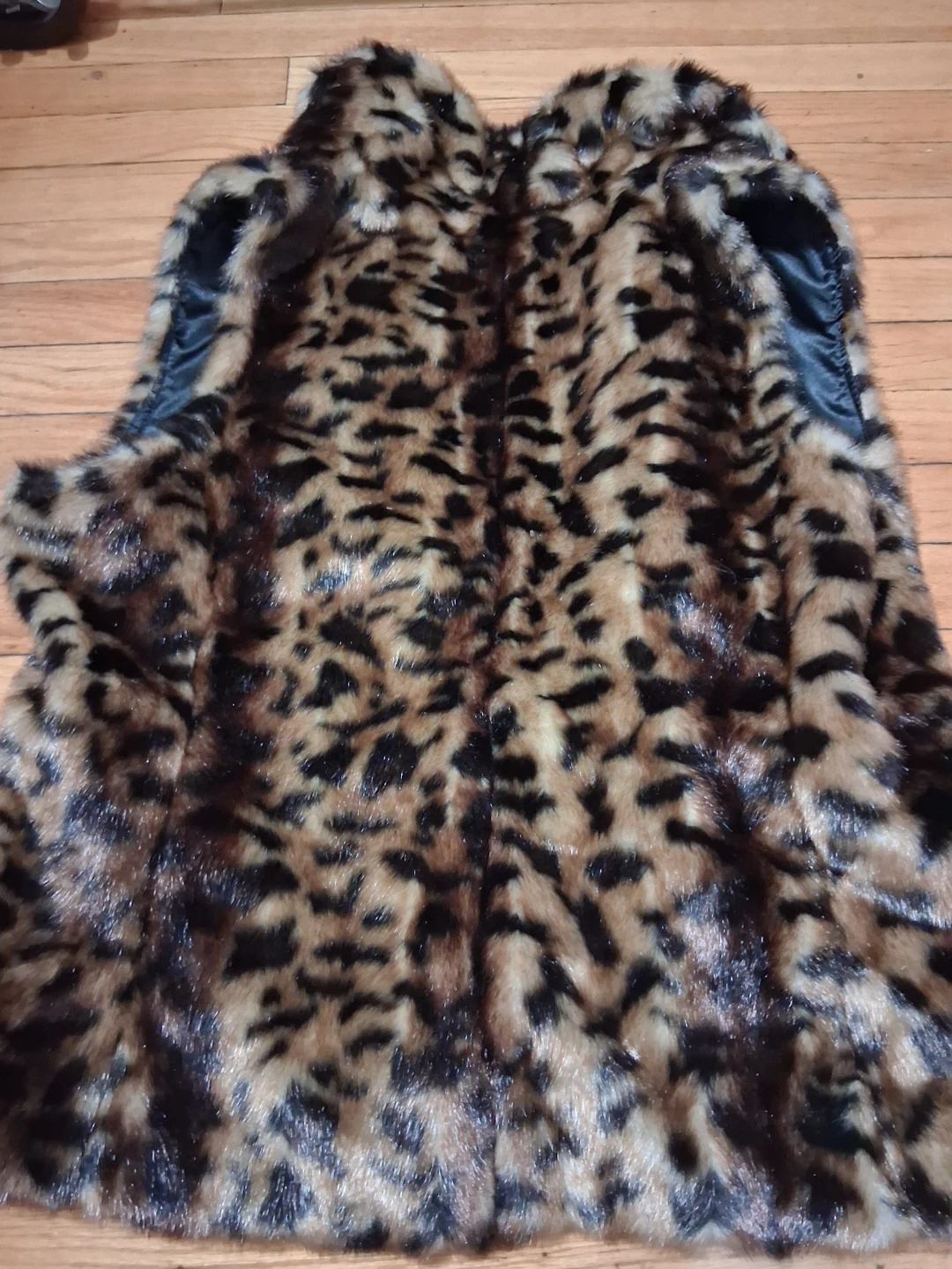 Calvin Klein Leopard Print Faux Fur Vest - Size L - photo 3