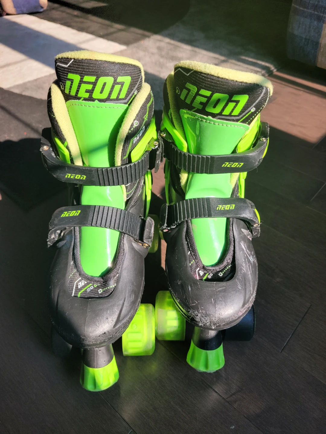 Neon Roller Skates - photo 2
