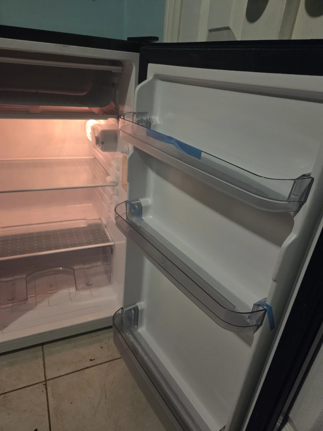 Danby Mini Fridge - photo 2