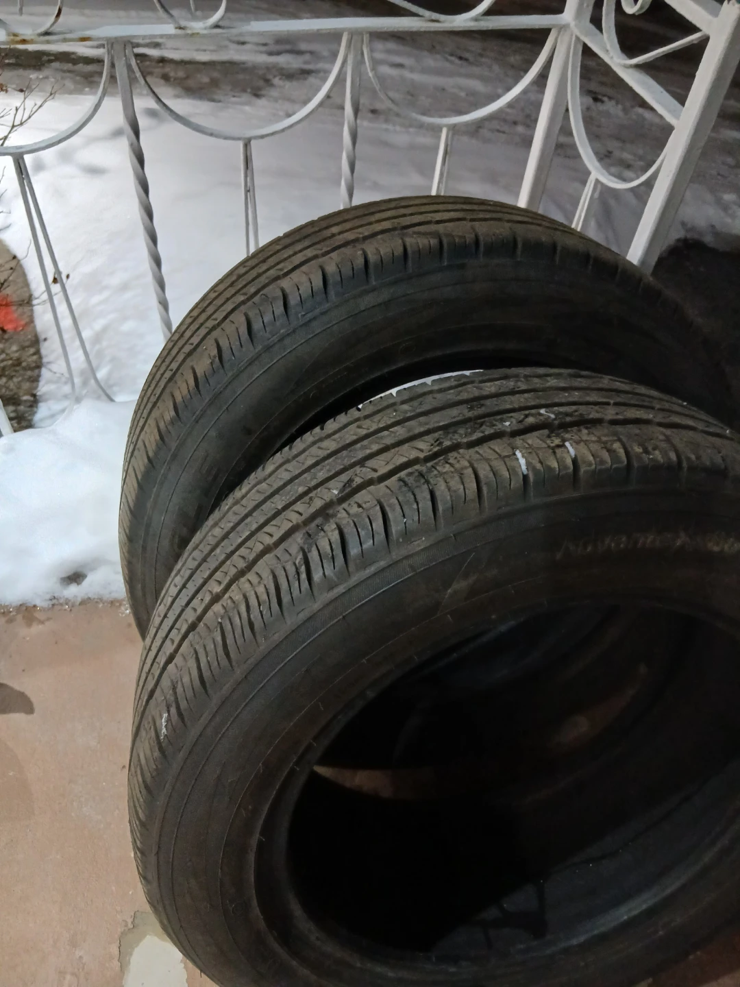 2 x 235/55R17 Tires