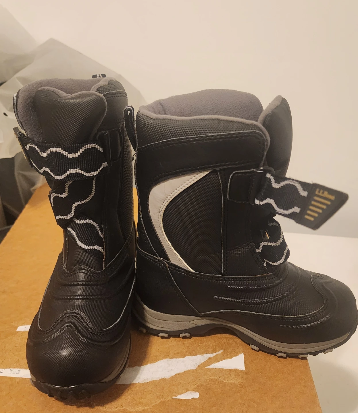 L.L.Bean Kids Winter Boots Size 11 Black - photo 2