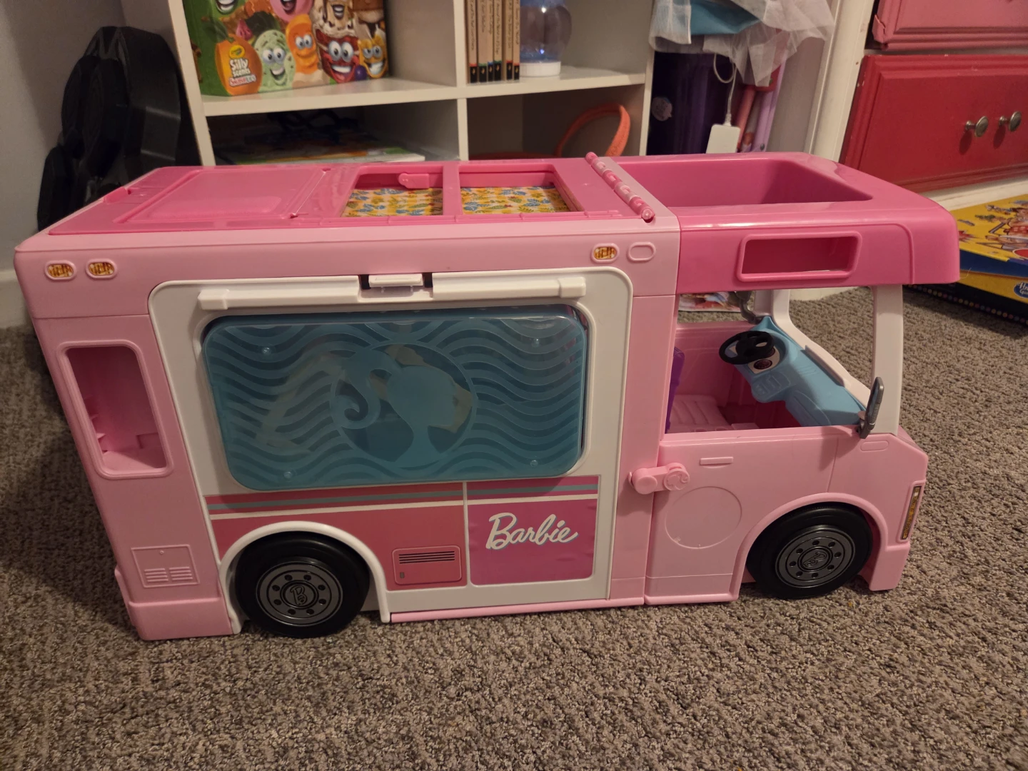 Barbie Camper Van Playset - photo 5