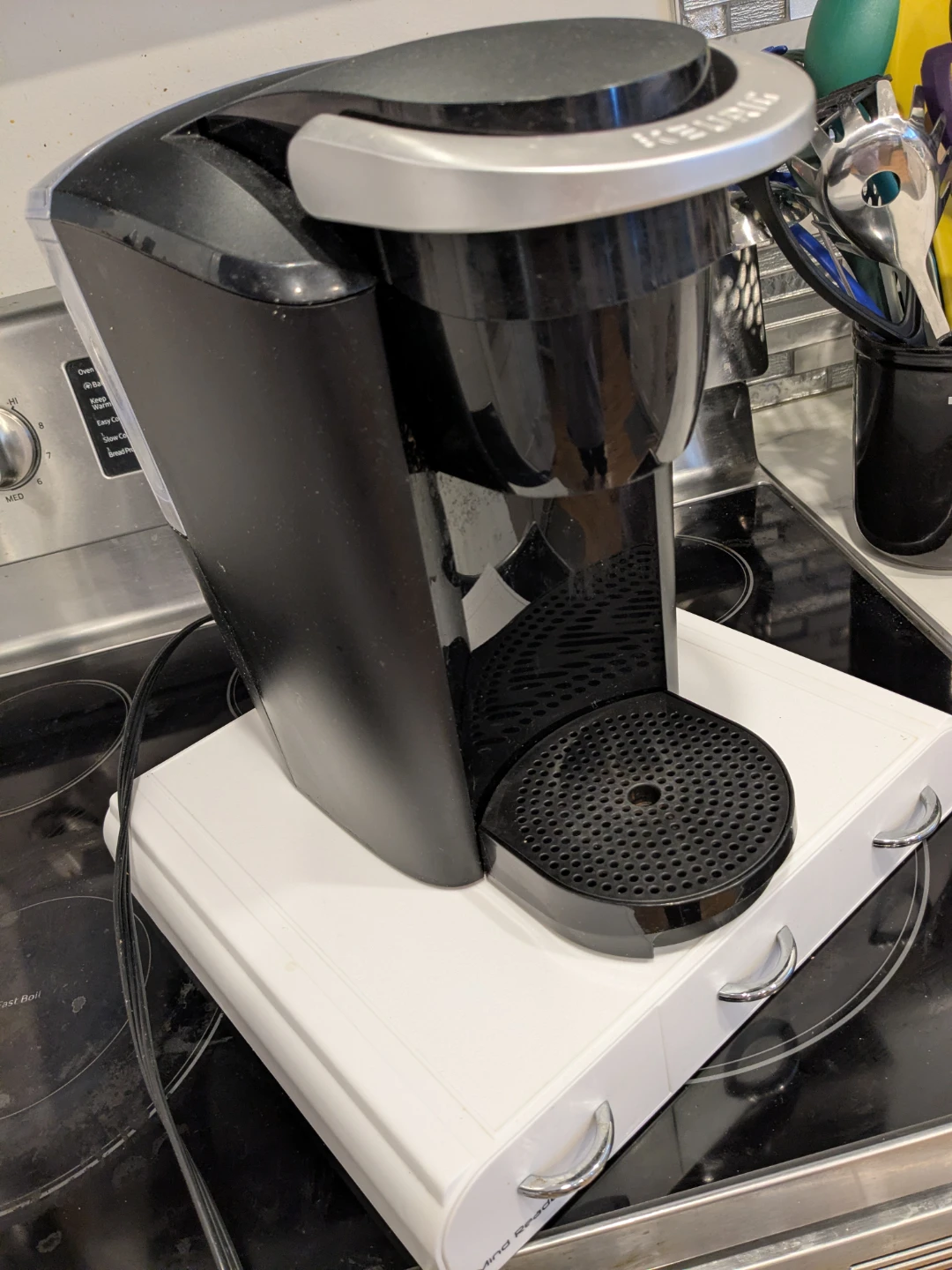 Keurig single serve Coffee Maker & k-cup storage drawer