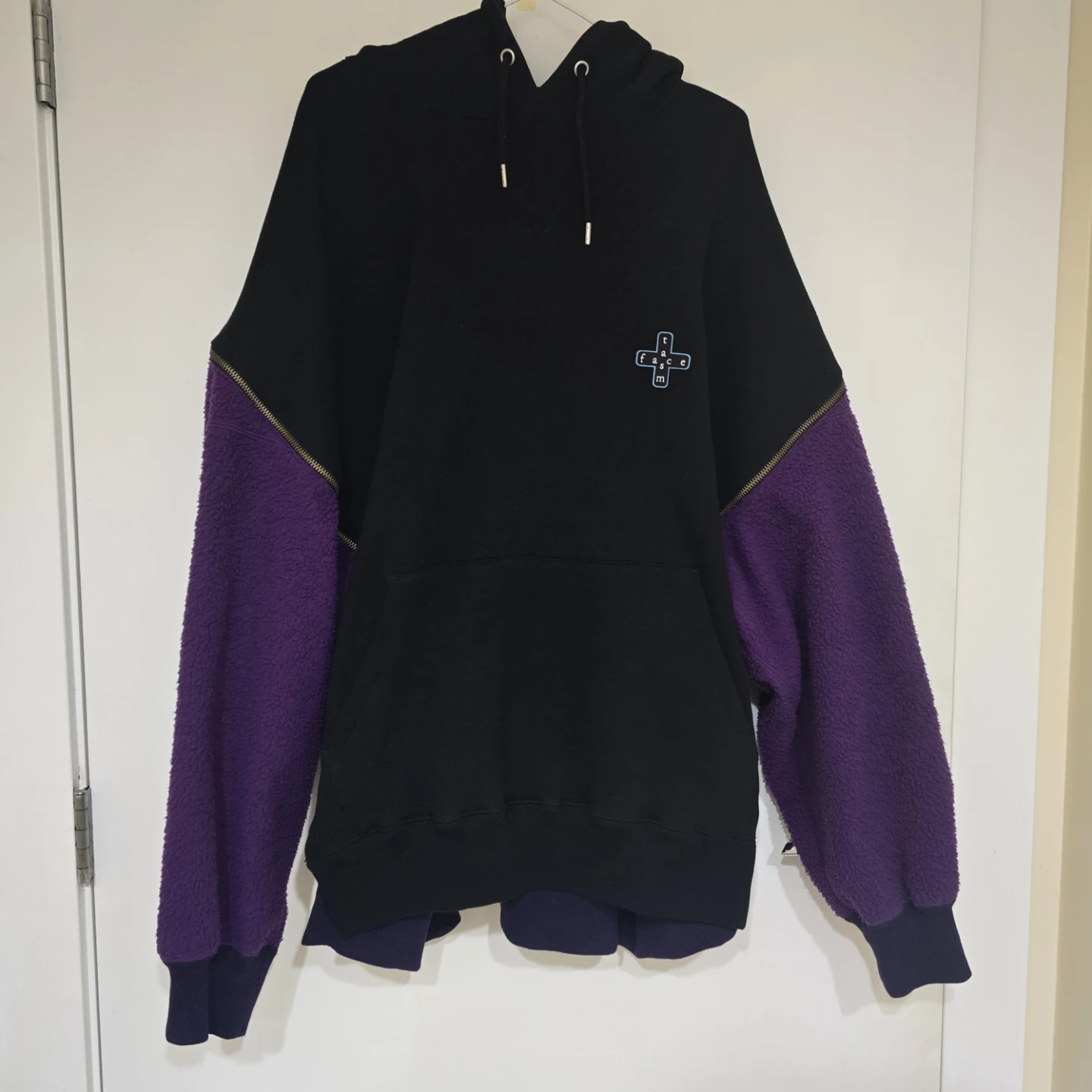 Fasfce Canada Black & Purple Fleece Hoodie