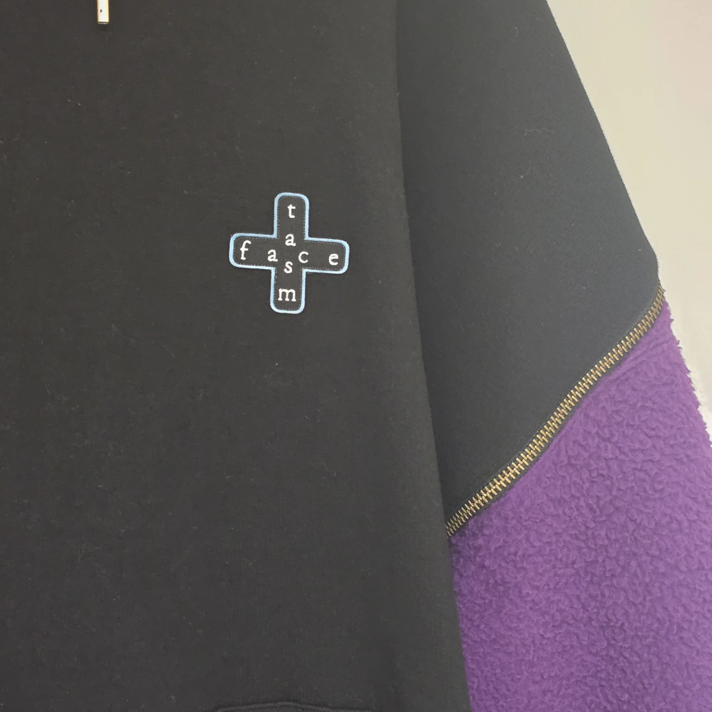 Fasfce Canada Black & Purple Fleece Hoodie - photo 2