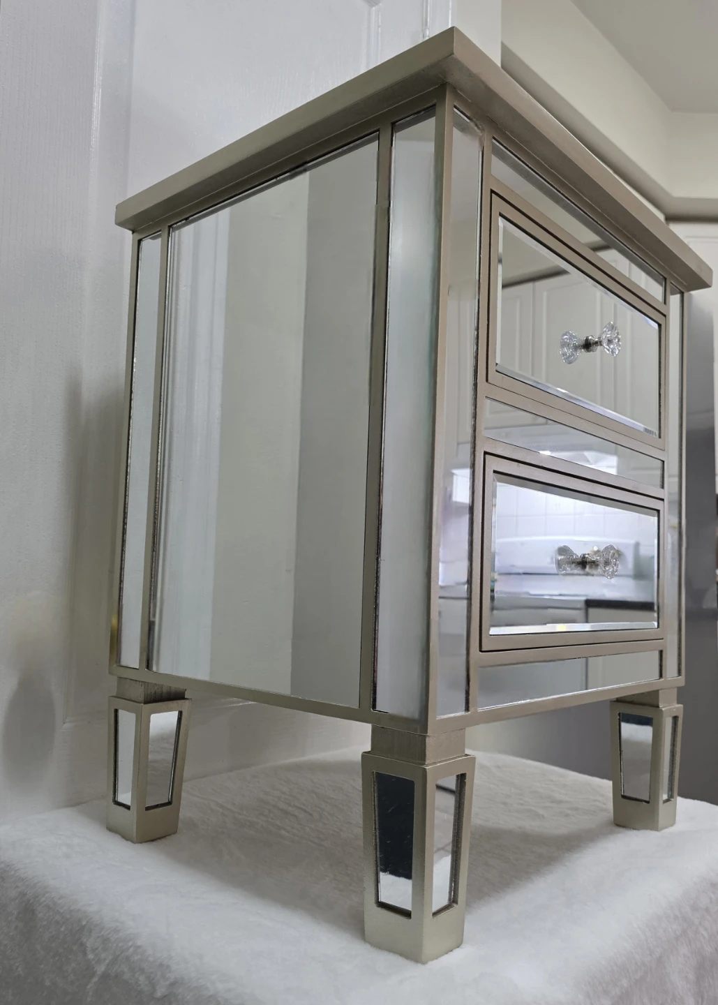 Mirrored 2-Drawer Nightstand / End Table - photo 2