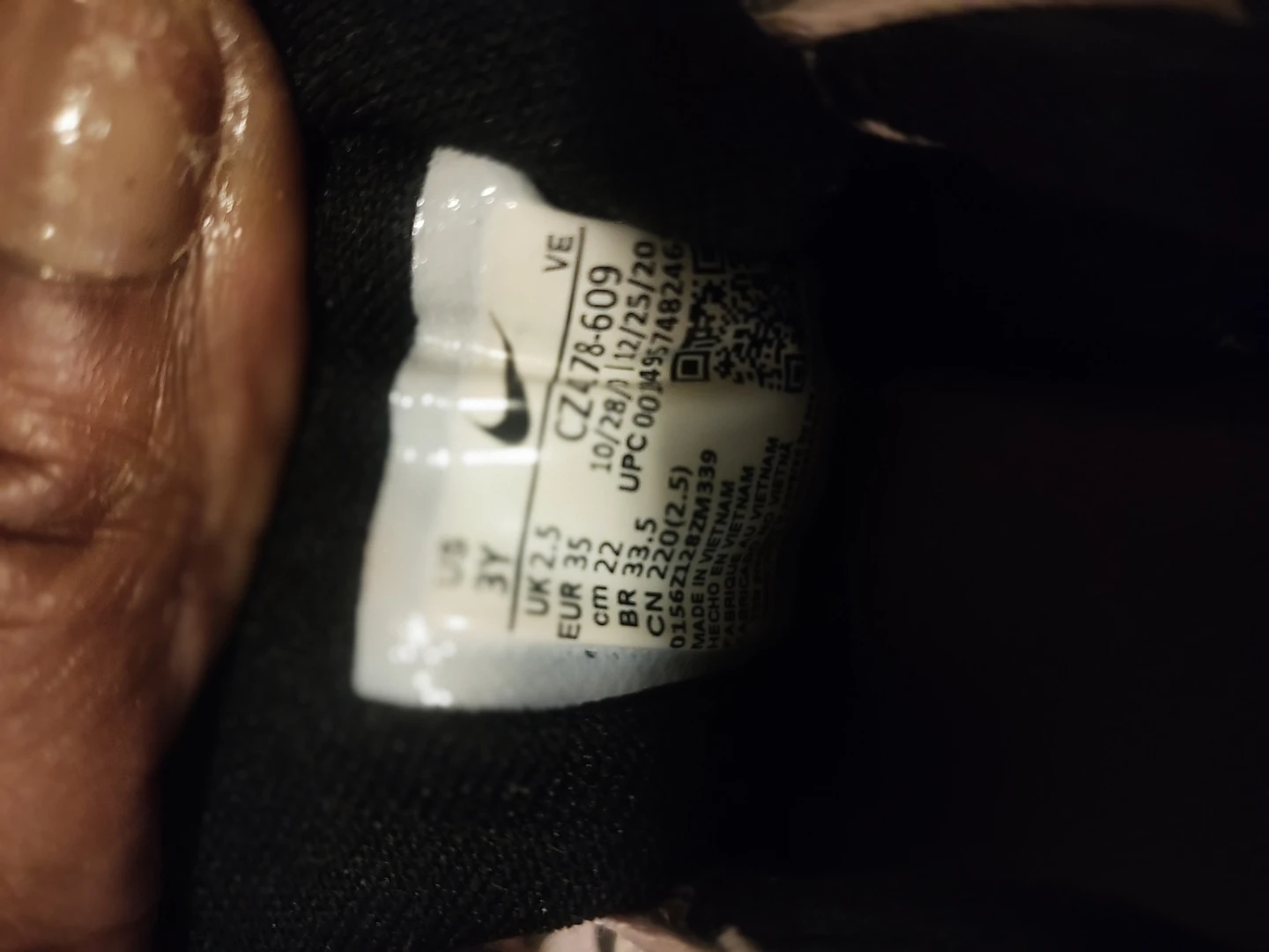 Nike Pegasus 38 Running Shoes size 3Y used - photo 5