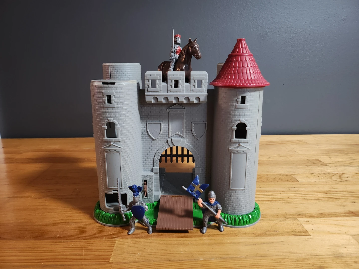 Vintage Simba Knights Castle Playset with Knights